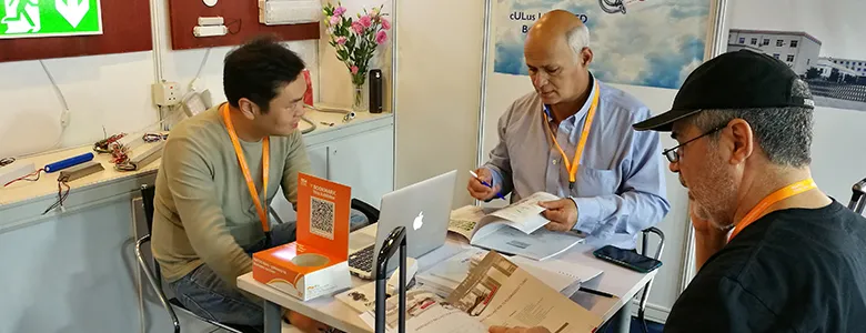 Asociarse con nosotros es transformar sus ideas en productos reales: hacemos que su visión cobre vida