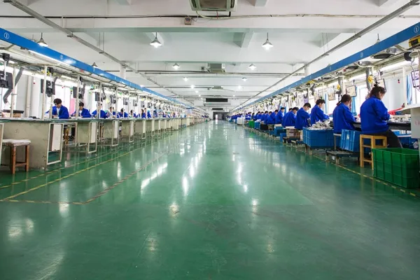 Línea de producción de luces de emergencia