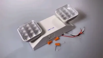 Instalación de luz de emergencia LED de doble cabezal con certificación UL/cUL, JLEU9
